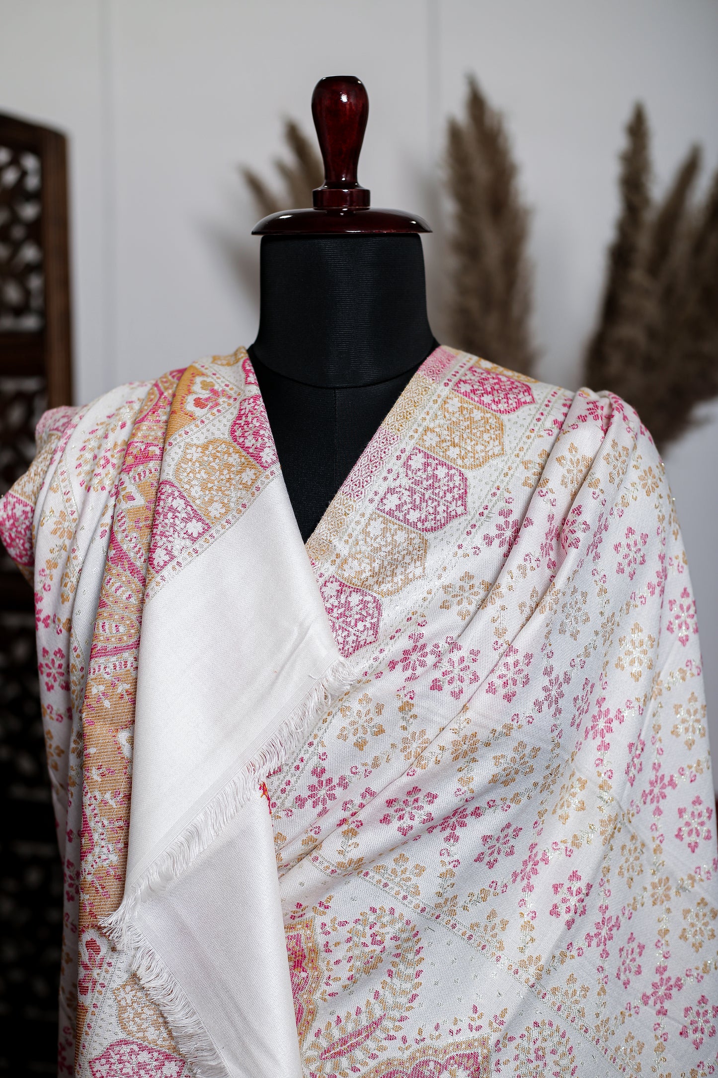 Elegant Eska Stole – Handcrafted Silk Shawl with Exquisite Gold Zari Detailing