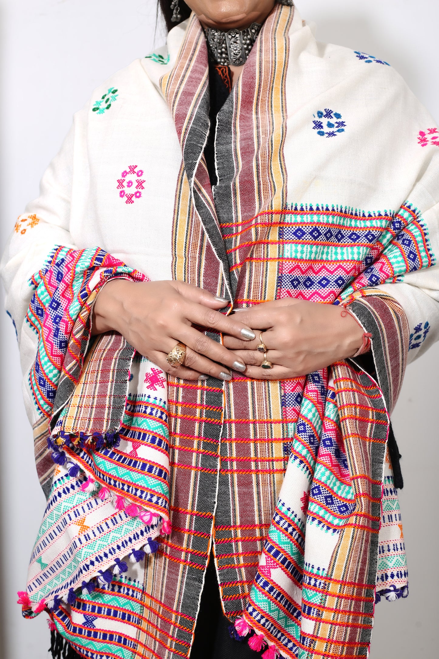 Kutch Woolen Shawl – Beautiful Kashmiri Kutch Wool Shawl with Intricate Hand Embroidery