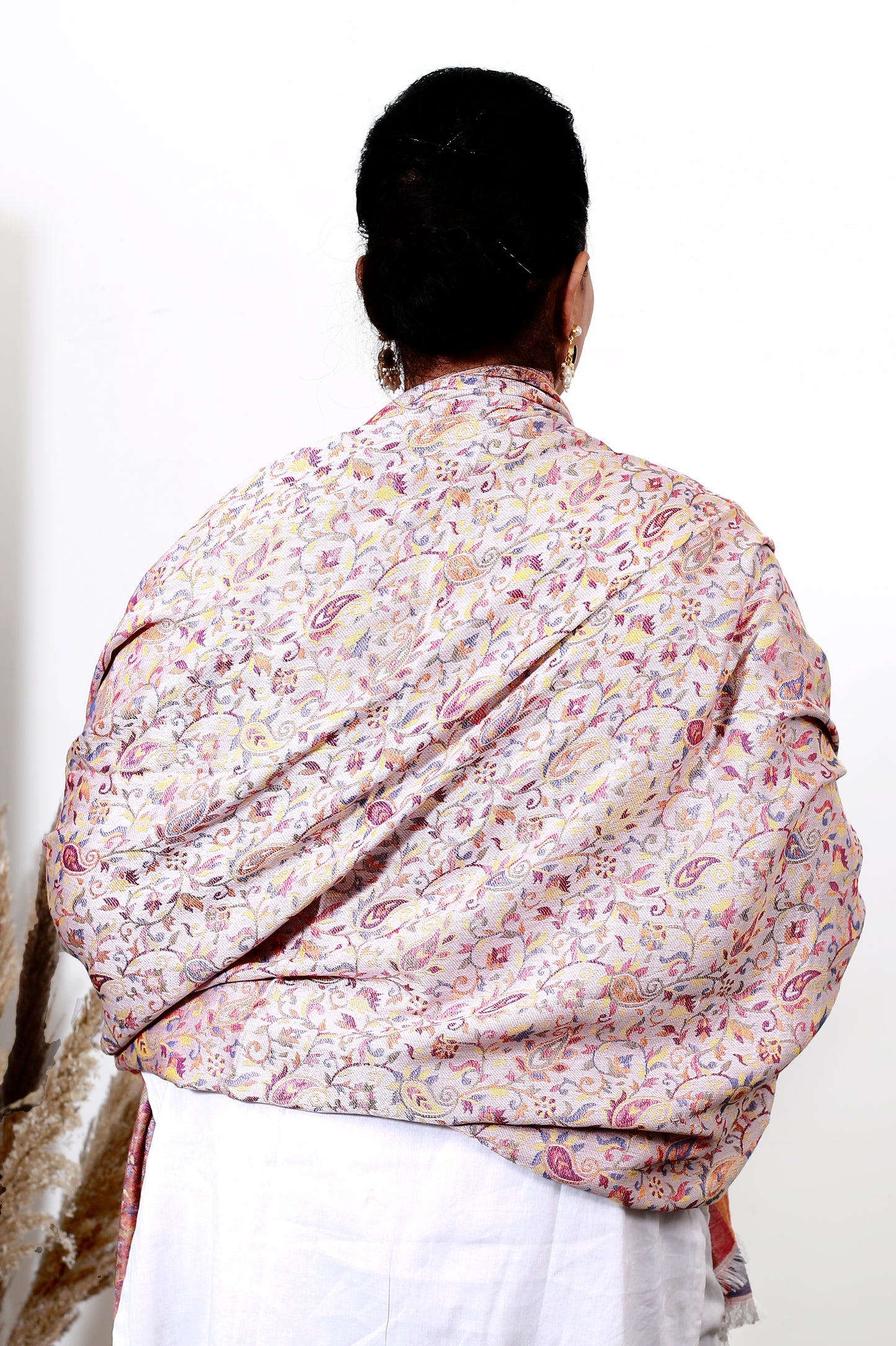 Kani Shawl: Handcrafted Wool Shawl with Rich, Intricate Kani Embroidery for Timeless Elegance