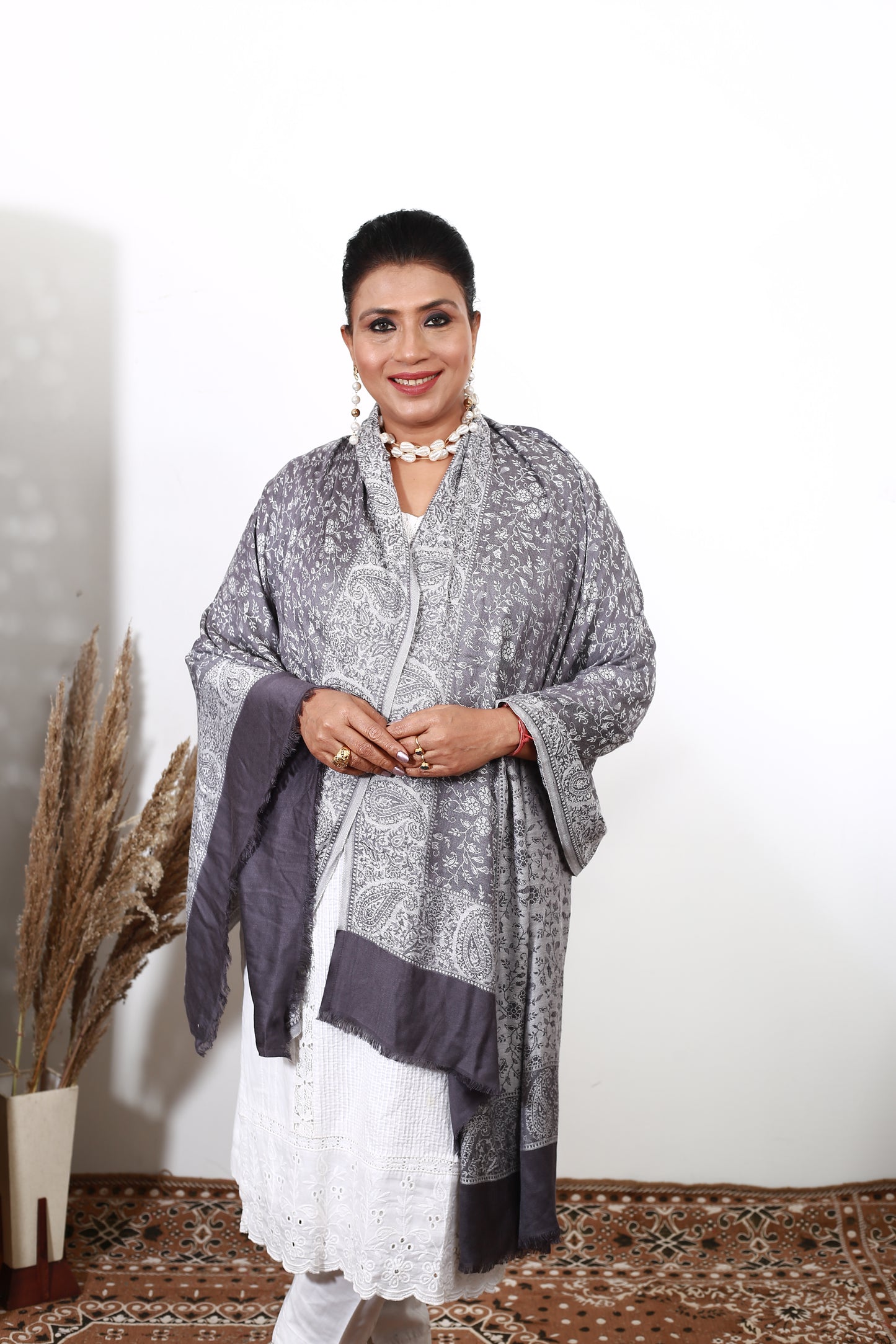 Kani Shawl: Artisanal Handwoven Shawl with Traditional Kani Embroidery for a Timeless and Elegant Look
