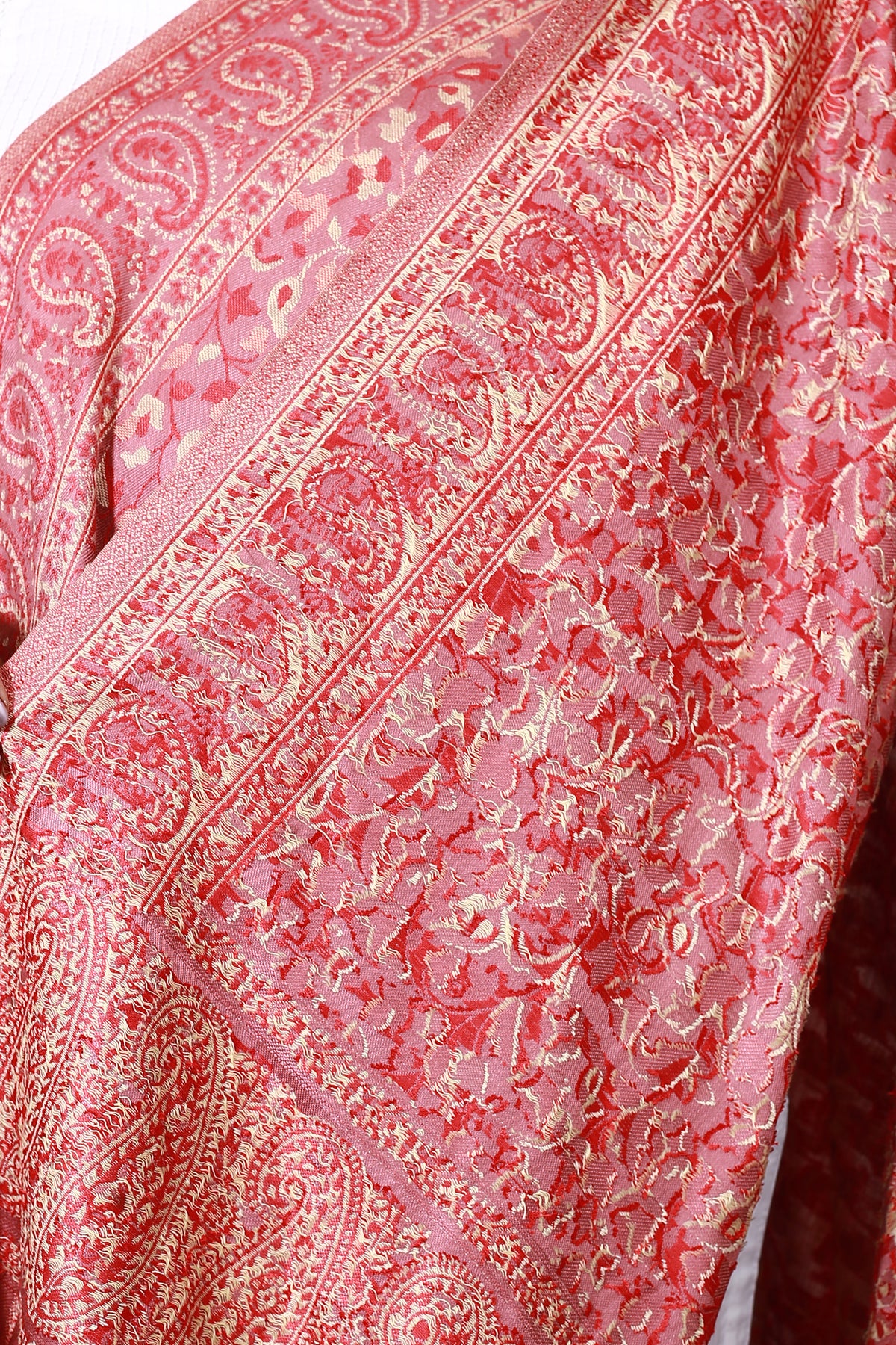 Kani Shawl: Luxurious Handcrafted Shawl with Detailed Hand-Embroidered Kani Work – A True Heritage Treasure