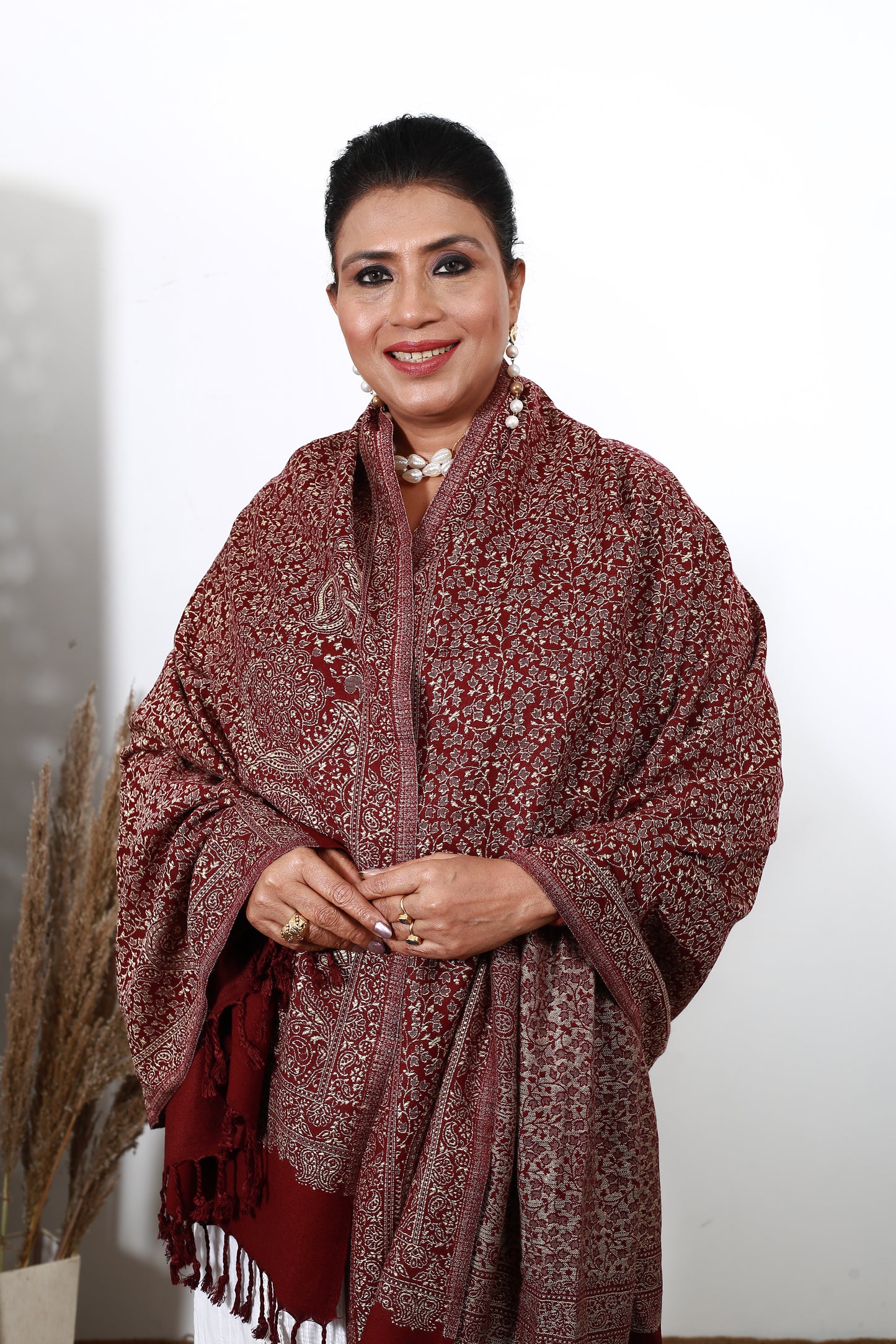 Self Zari Shawl – Exquisite Kashmiri Shawl with Self Zari & Luxury Detailing