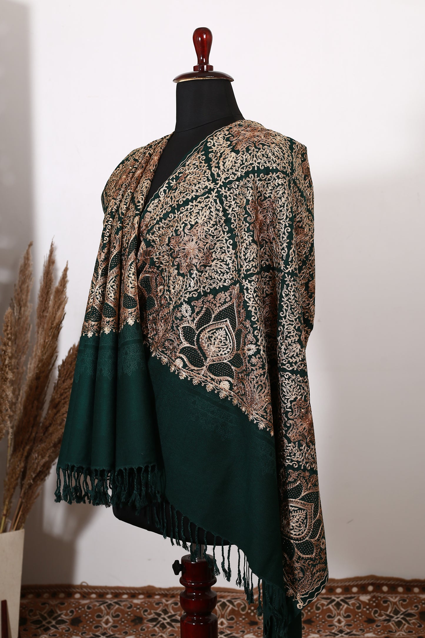 Wedding Shawl – Bridal-Ready Handcrafted Kashmiri Shawl with Intricate Detailing