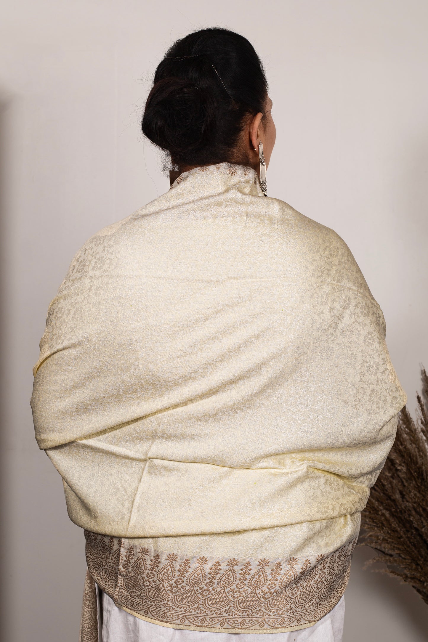 Elegant Self-Design Shawl Cream and wine – Timeless Kashmiri Craftsmanship – Weaving Mystery Collection