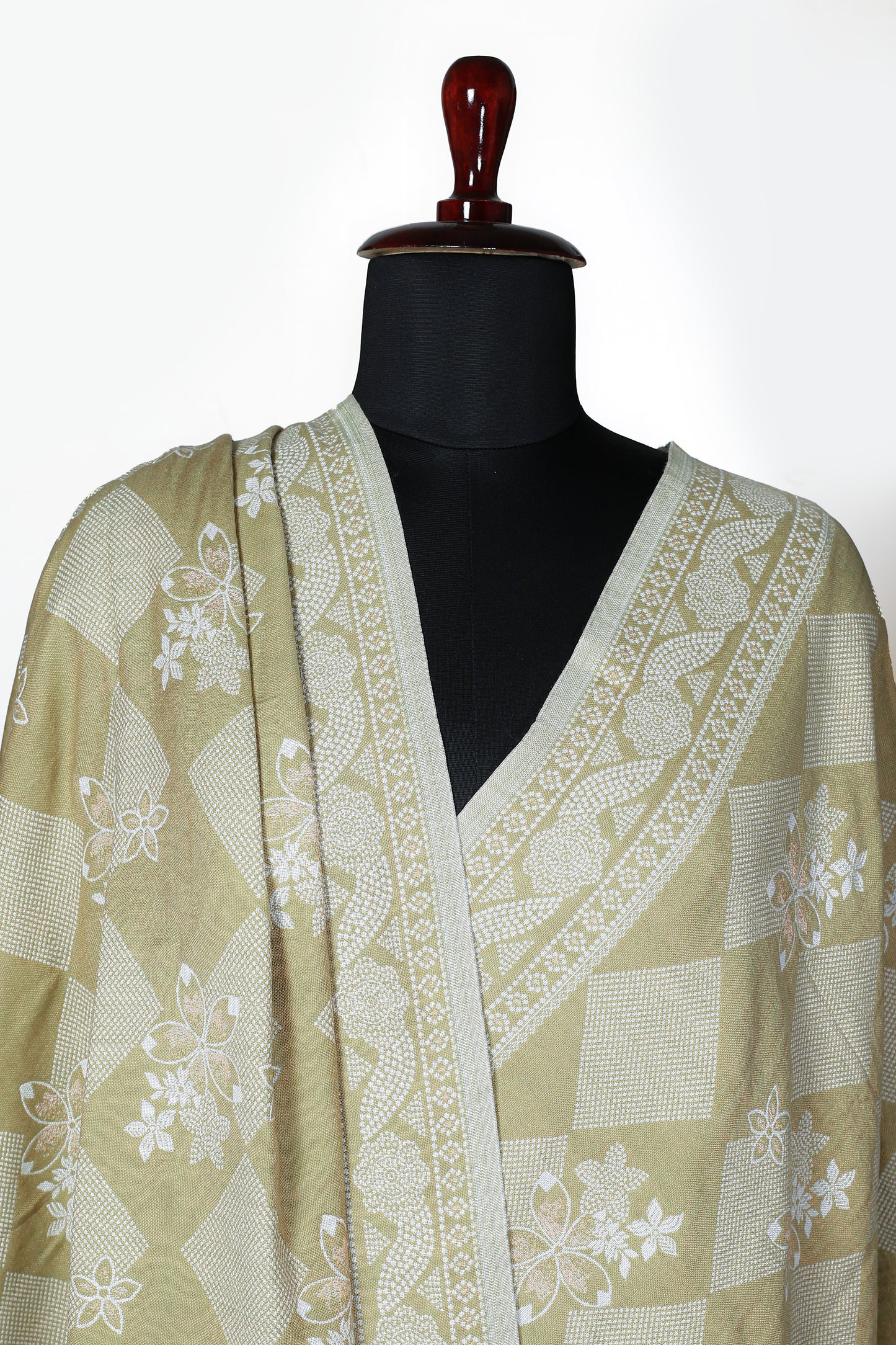 Woven with Love and Art: A Hand-Embroidered Stole That Combines Heritage, Beauty, and Unmatched Craftsmanship