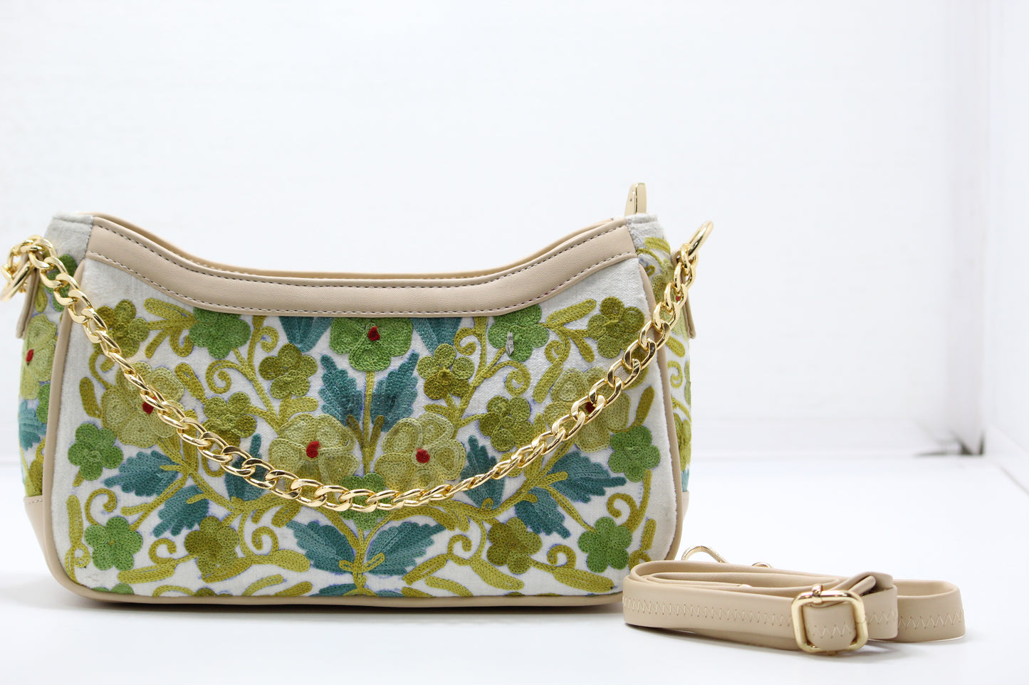 Micro Style: Handmade Embroidered