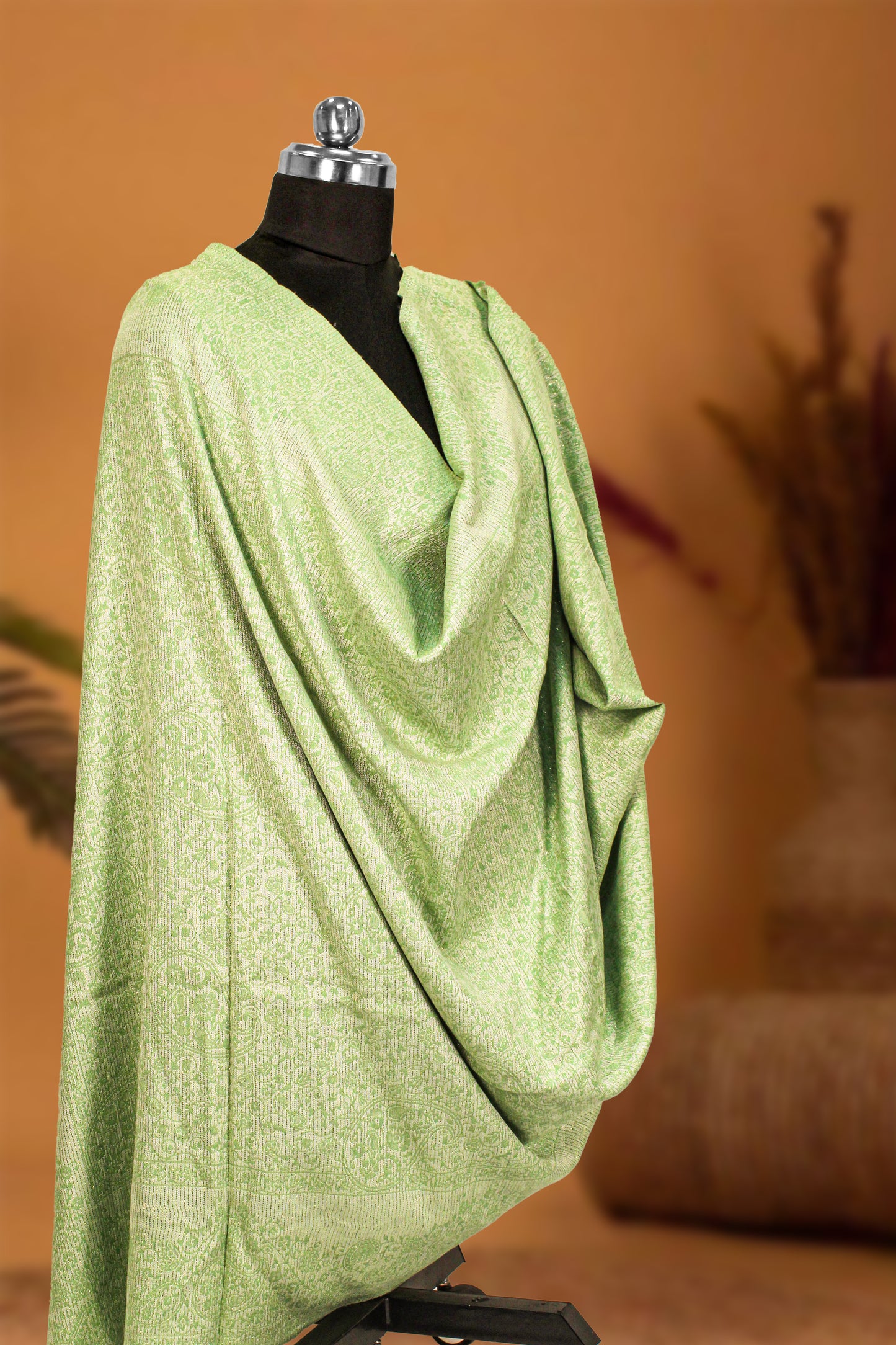 Self Zari Shawl – Kashmiri Pashmina with Exquisite Hand-Embroidered Design