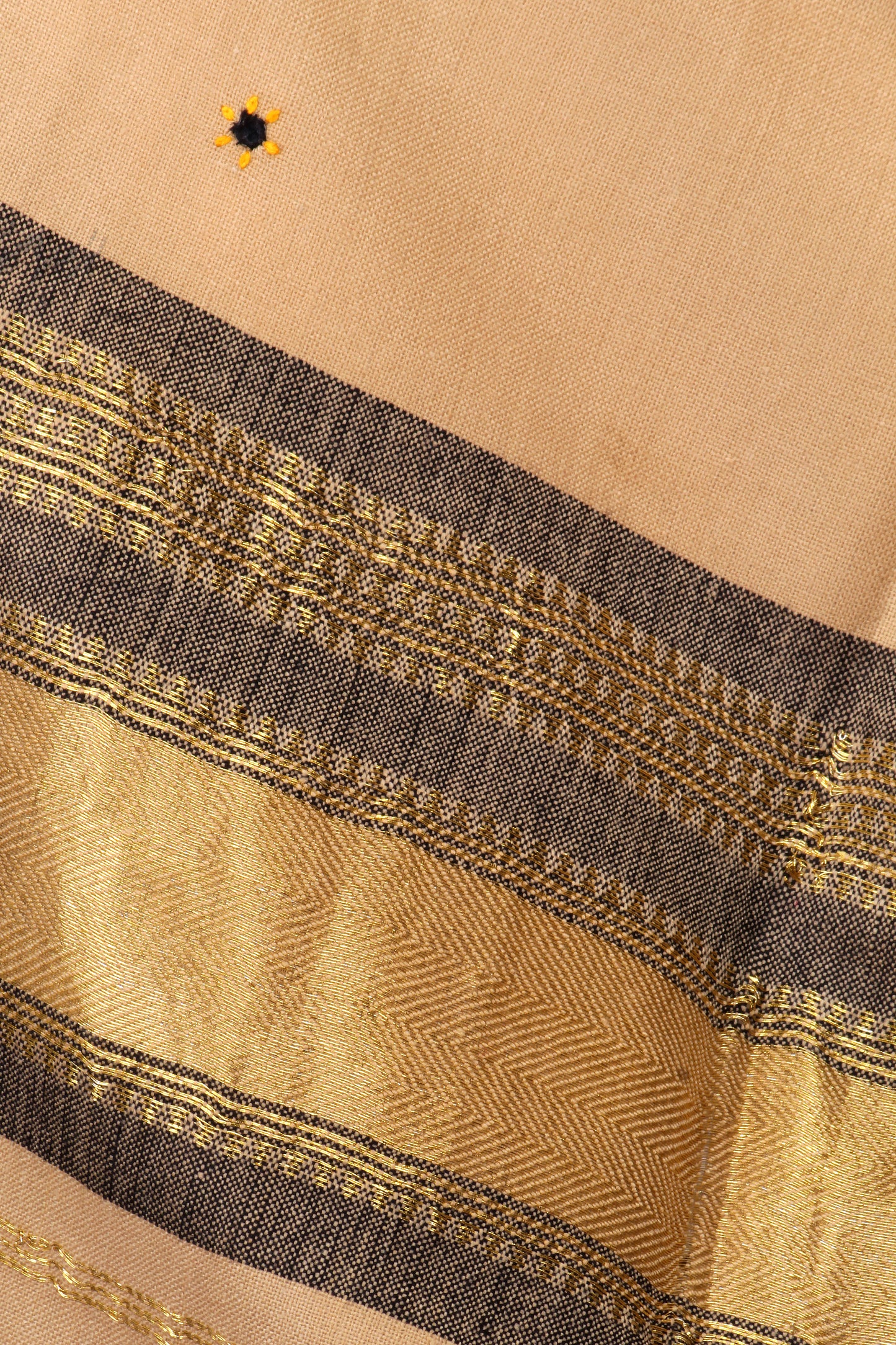 Lagdi Patta Shawl – Vibrant Hand-Embroidered Kashmiri Wool Shawl with Unique Lagdi Patta Patterns