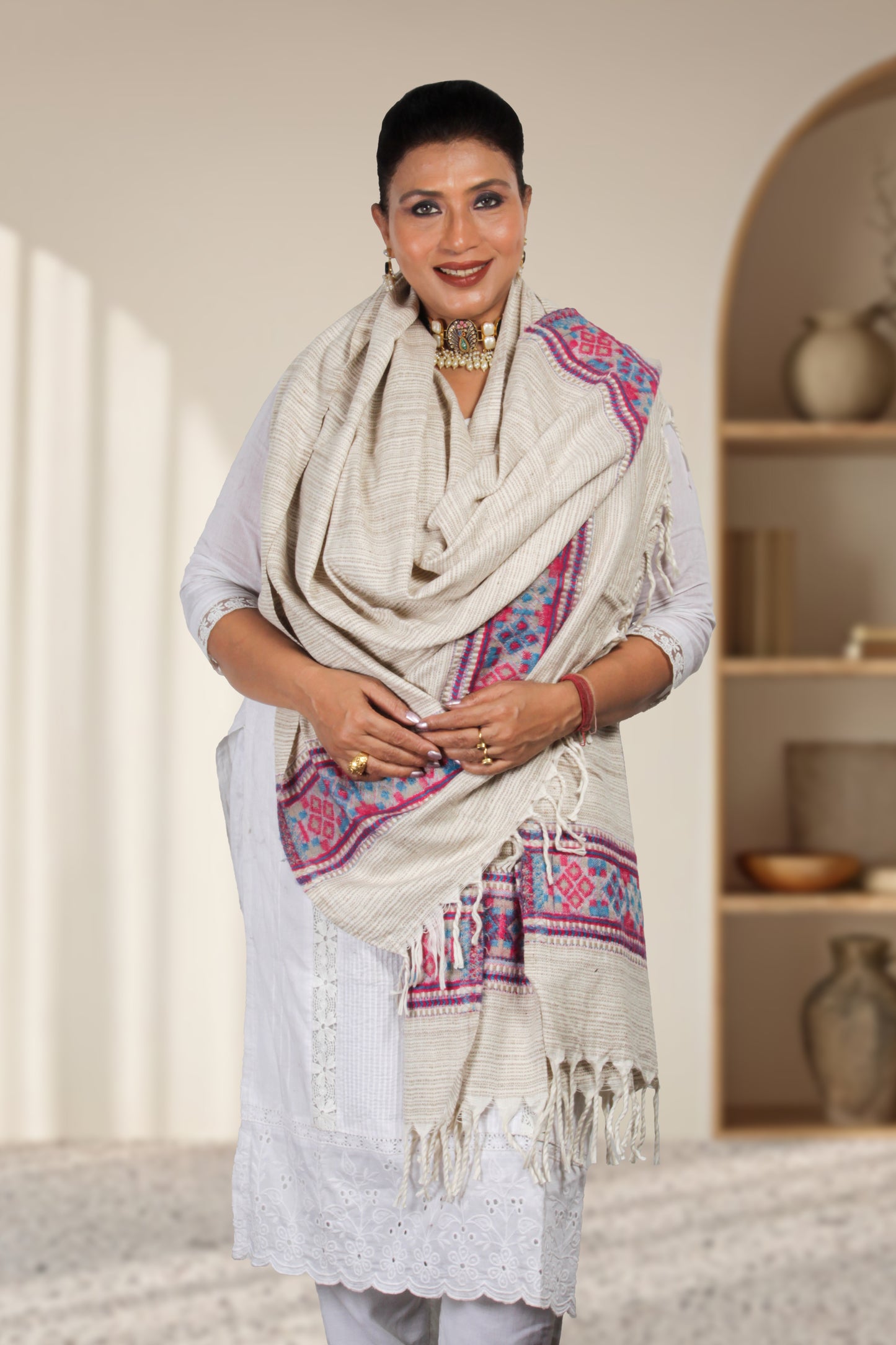 Luxurious Tibetan Wool Shawl: A Perfect Blend of Warmth, Softness, and Timeless Elegance