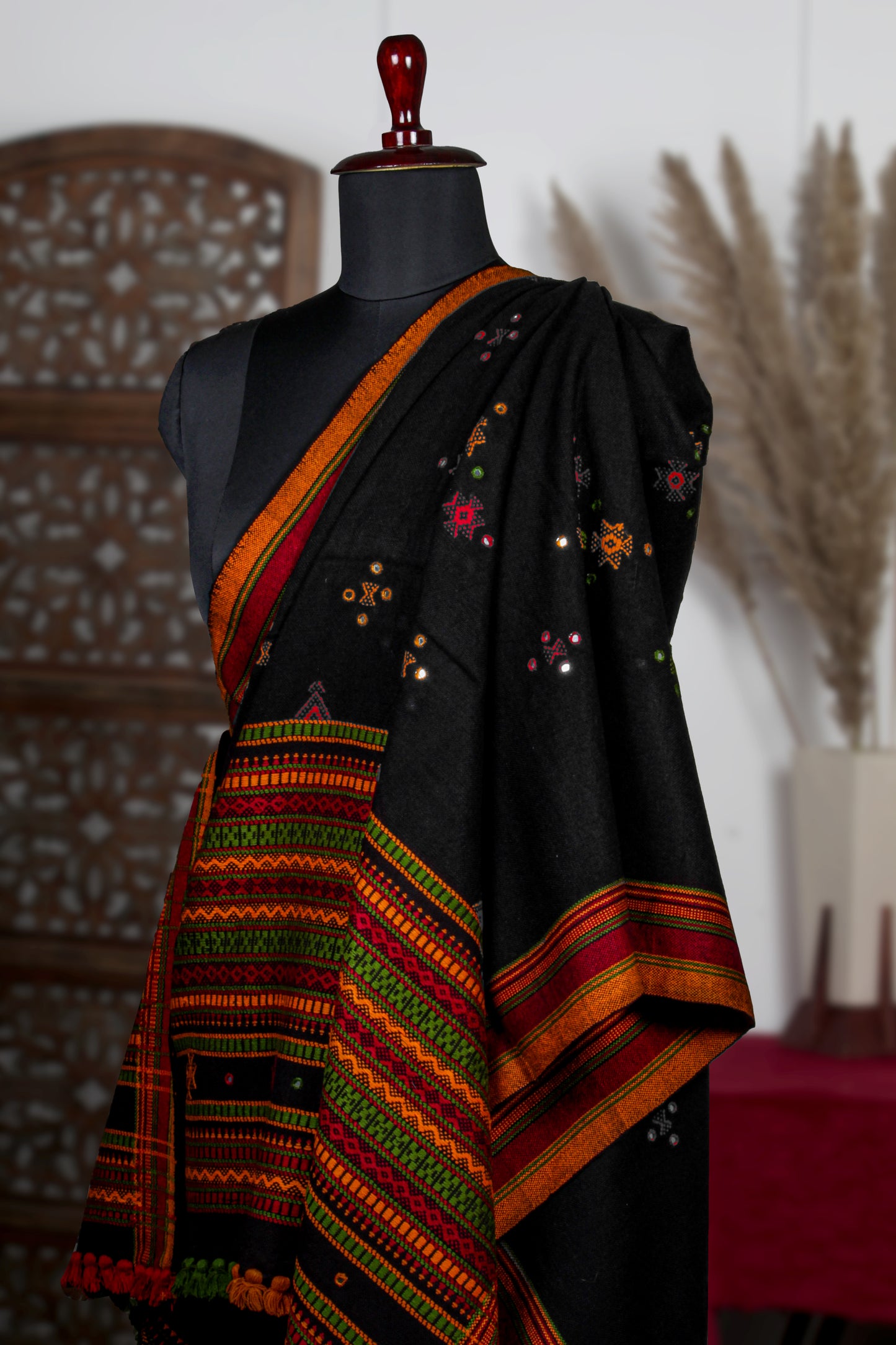 Kutch Woolen Shawl – Vibrant Hand-Embroidered Kashmiri Kutch Wool Shawl for Winter Fashio