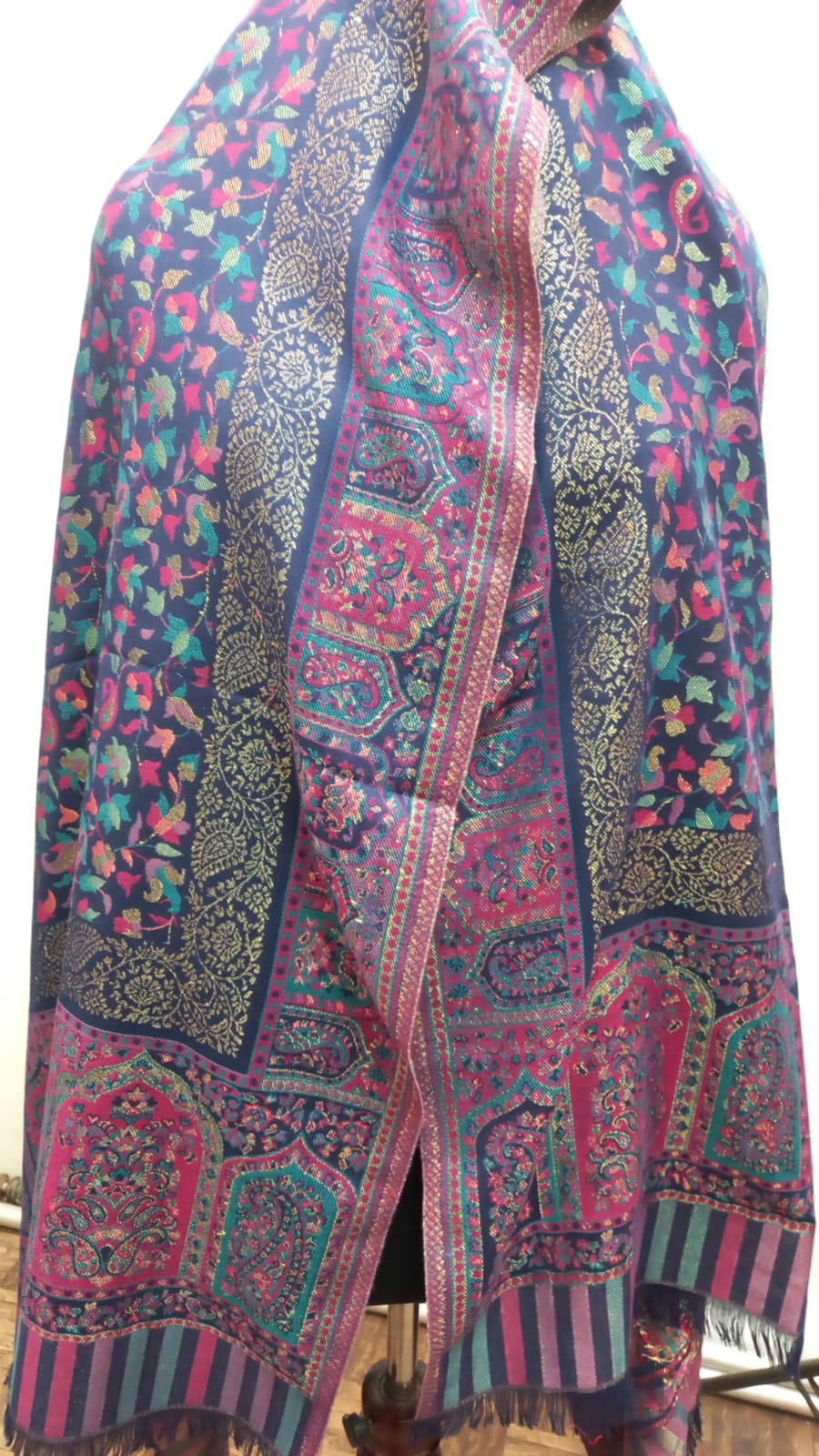 Navy Blue Kani Zari Shawl – Luxurious Handwoven Kashmiri Elegance