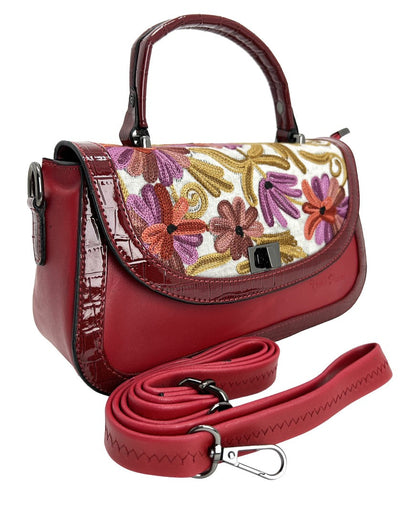 Vintage Inspired: Embroidery Handbag Elegance