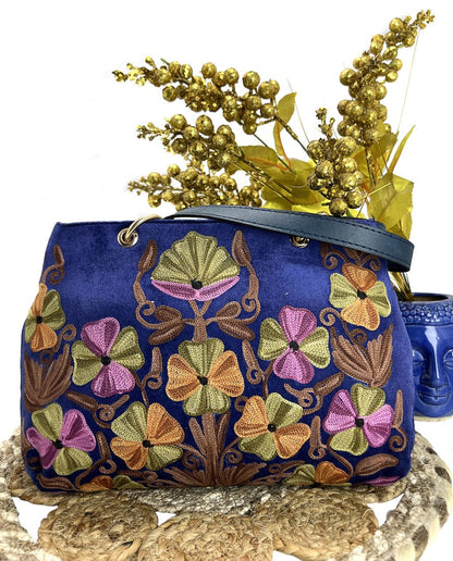 Boho Chic Beauty: Embroidery Handbag Collection