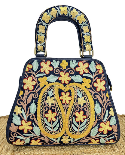 Handcrafted Beauty: Embroidered Handbag Delight