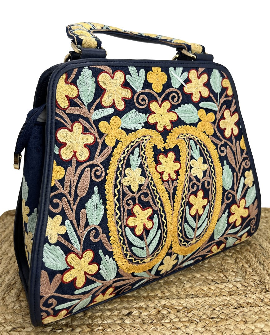 Handcrafted Beauty: Embroidered Handbag Delight