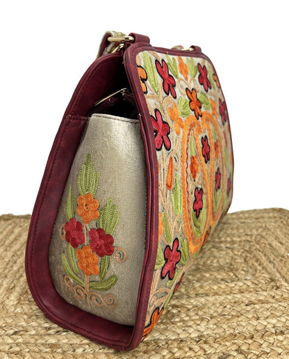 Hand Embroidery Handbag: Classic Elegance