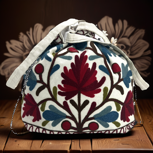 Artisan Stitch Tote: Hand Embroidery Elegance