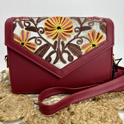 Embroidered Sling Handbag Delight: Handmade Artisanal Craft