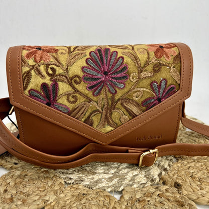 Handbag Sling Handmade Treasures: Embroidery Delight