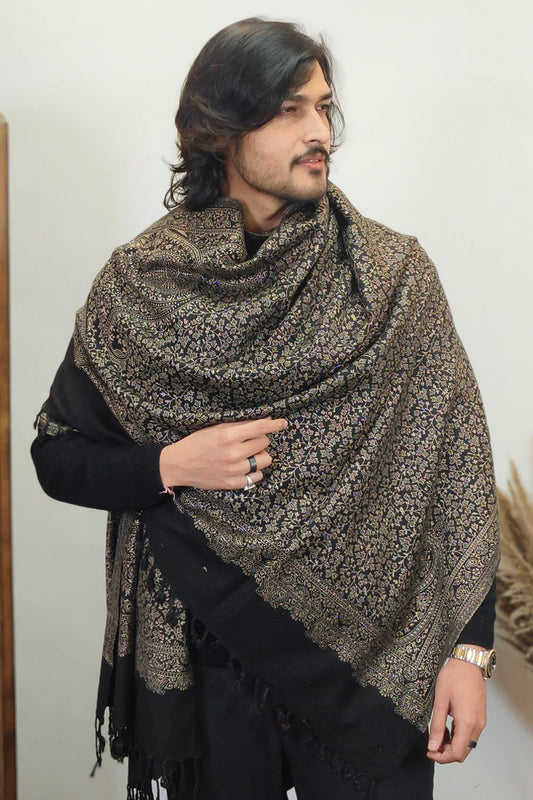 Weaving Mystery: Zari Shawl for Men – Crafted with Exquisite Kashmiri.