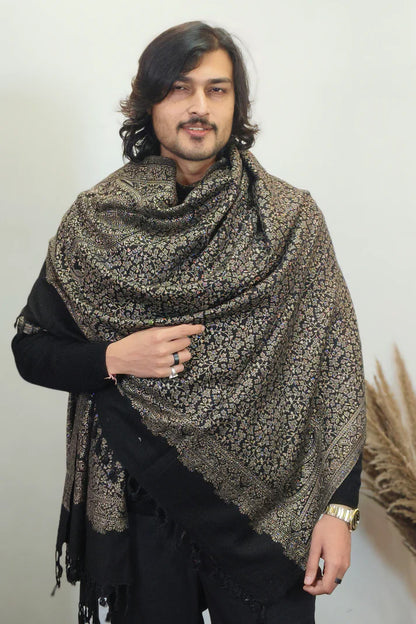 Weaving Mystery: Zari Shawl for Men – Crafted with Exquisite Kashmiri.