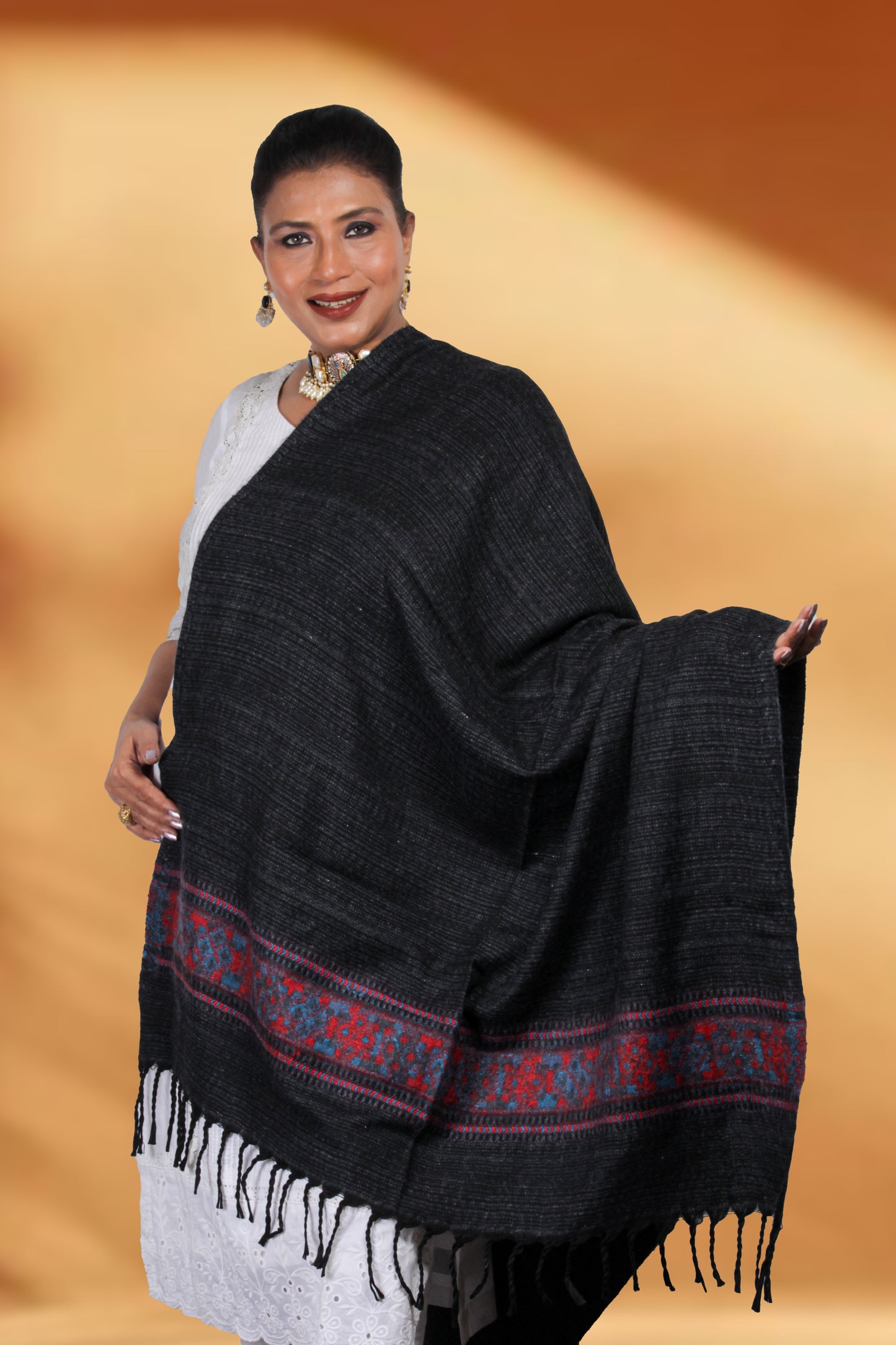 Tibetan Shawl – Handcrafted Kashmiri Embroidery in Soft Wool