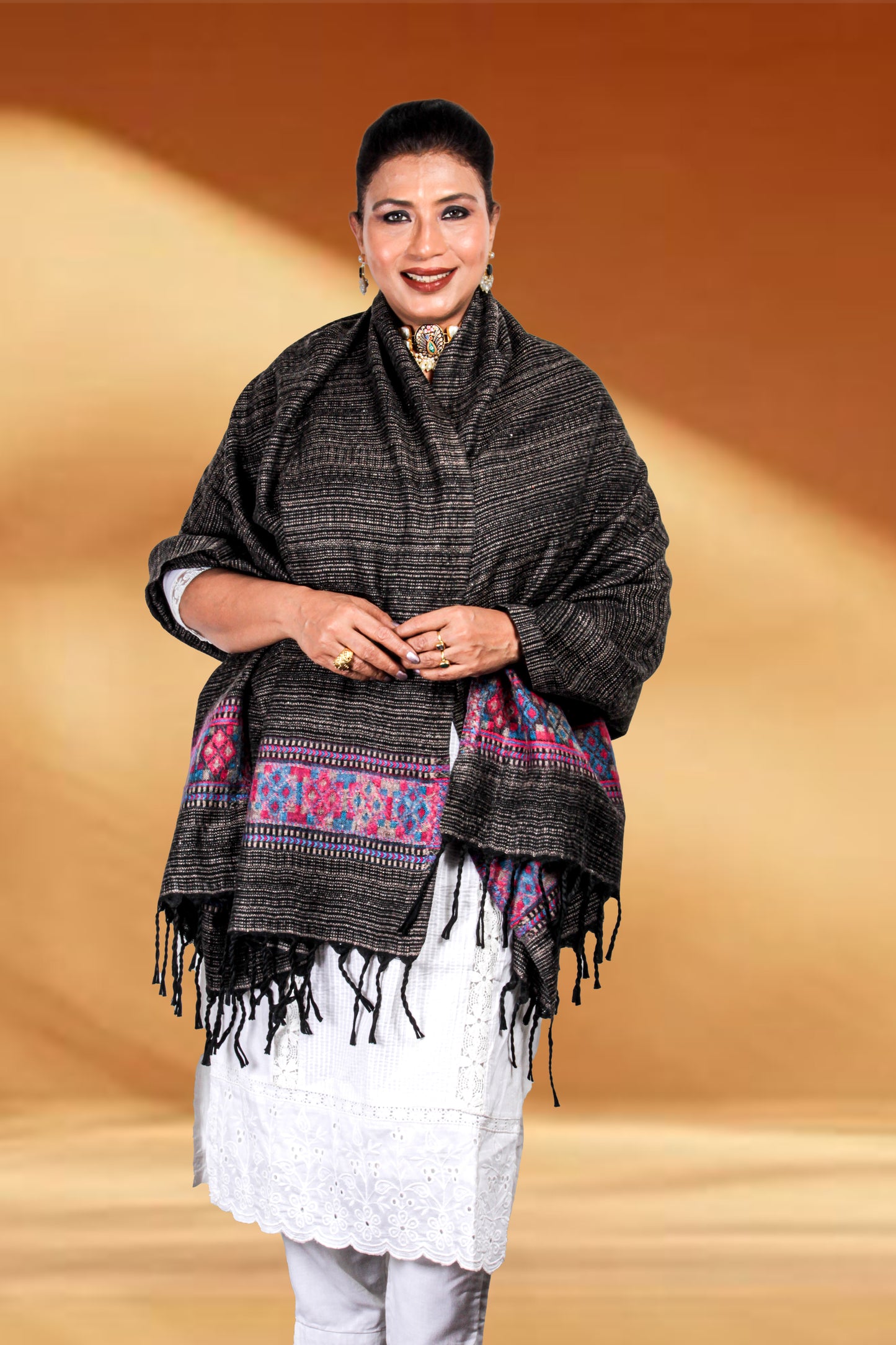 Tibetan Shawl – Authentic Kashmiri Wool with Intricate Handwork