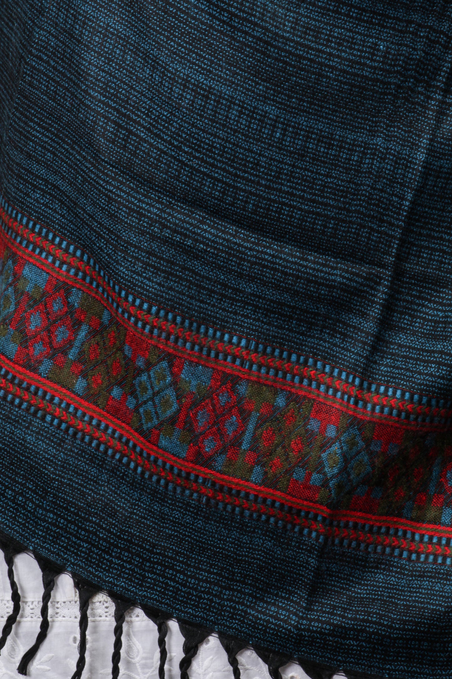 Tibetan Shawl – Handcrafted with Love, Rich Hand-Embroidered Artwork Reflecting Tibetan Culture