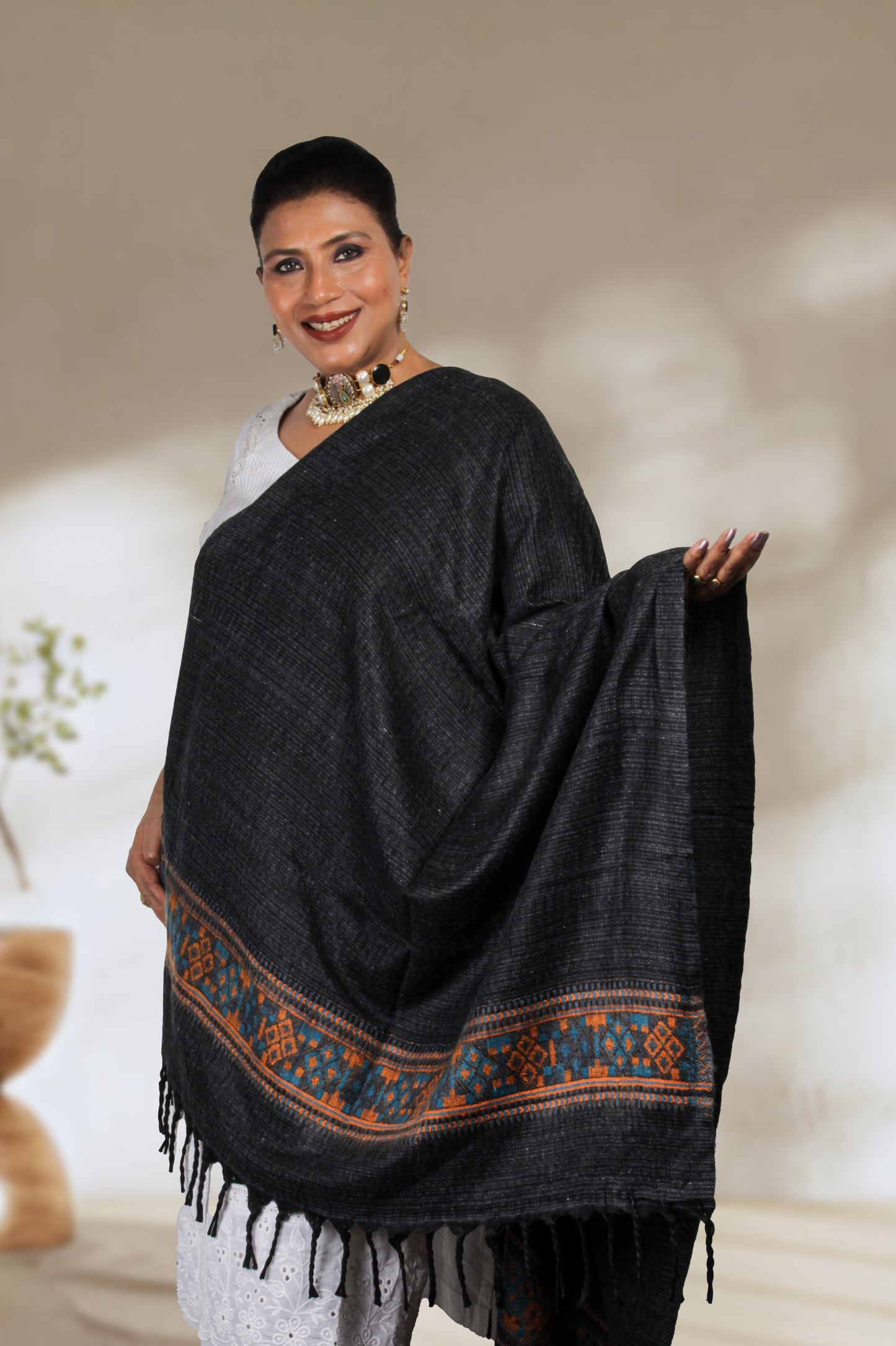 Tibetan Shawl – Authentic Handcrafted Embroidered Design, A Timeless and Luxurious Traditional Accessory