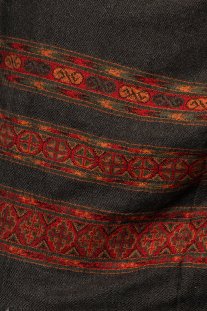 Tibetan Shawl: Hand-Embroidered Kashmiri Craft with Cultural Beauty