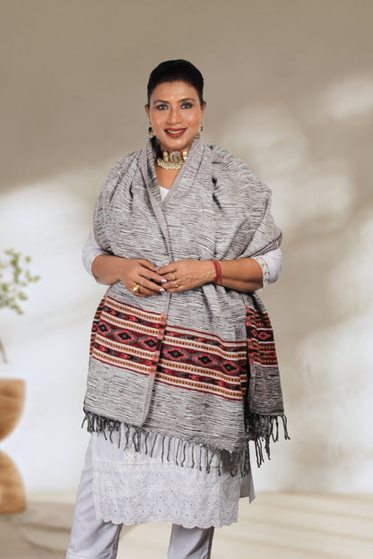 Tibetan Shawl – Luxurious Hand-Embroidered Shawl, Soft Woolen Fabric with Rich Tibetan Heritage