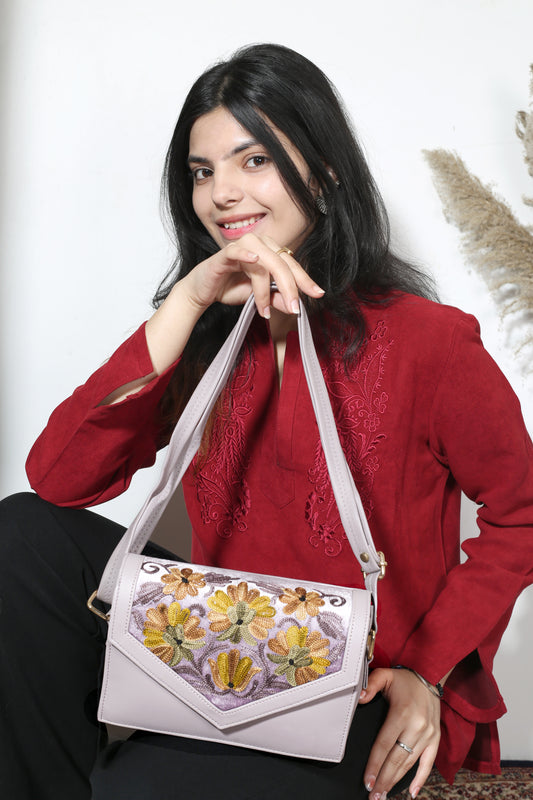 Weaving Mystery: Premium Hand-Embroidered Handbag for women`s  – Timeless Elegance Redefined (Copy) (Copy)