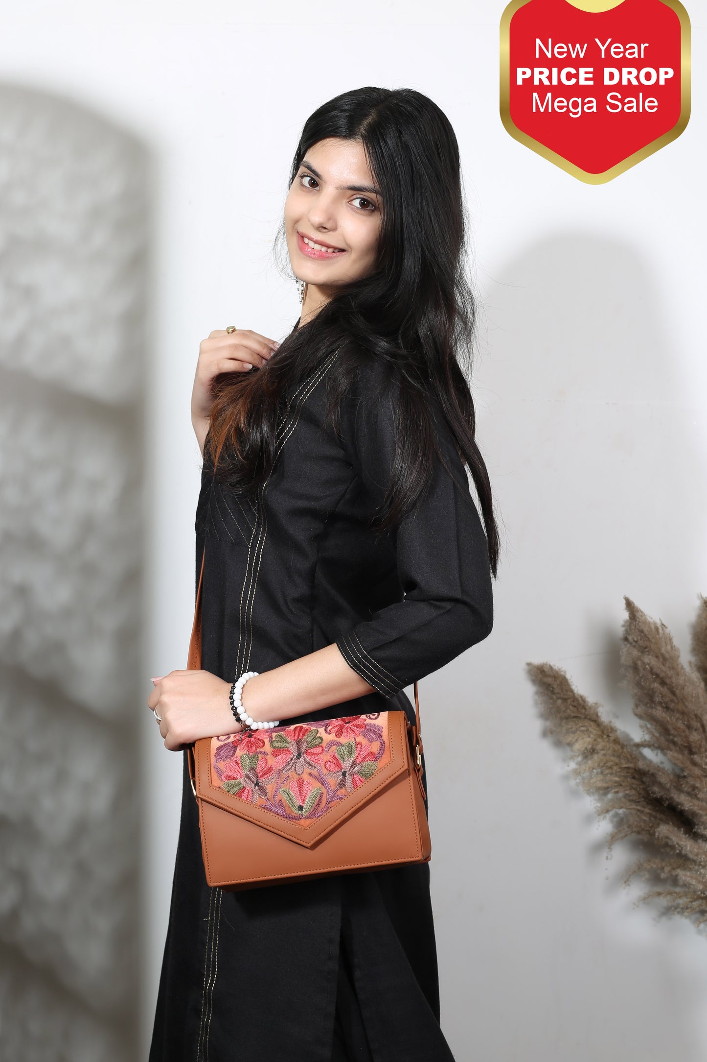 Kashmir’s Artisan Sling Bag – Handcrafted Luxury