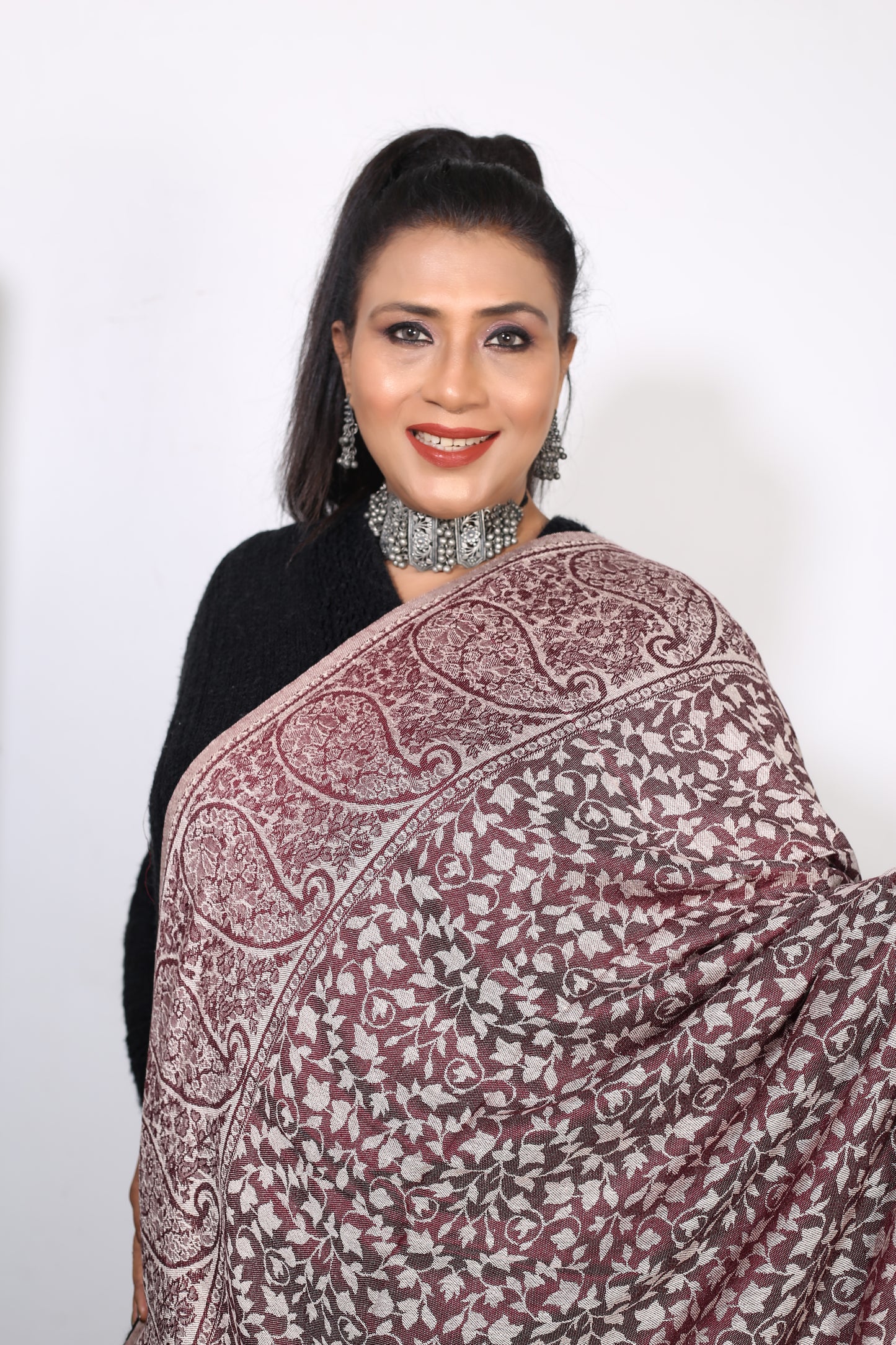 Ethereal Glow: Handcrafted Self Zari Shawl – Weaving Mystery Collection