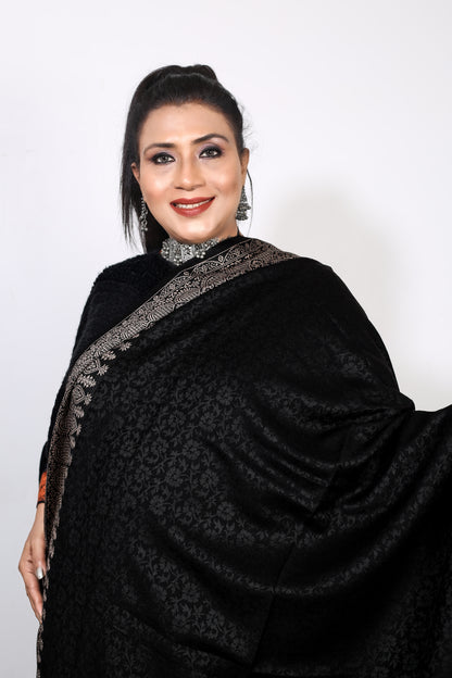 Elegant Self-Design Kaani Shawl – Timeless Kashmiri Craftsmanship – Weaving Mystery Collection