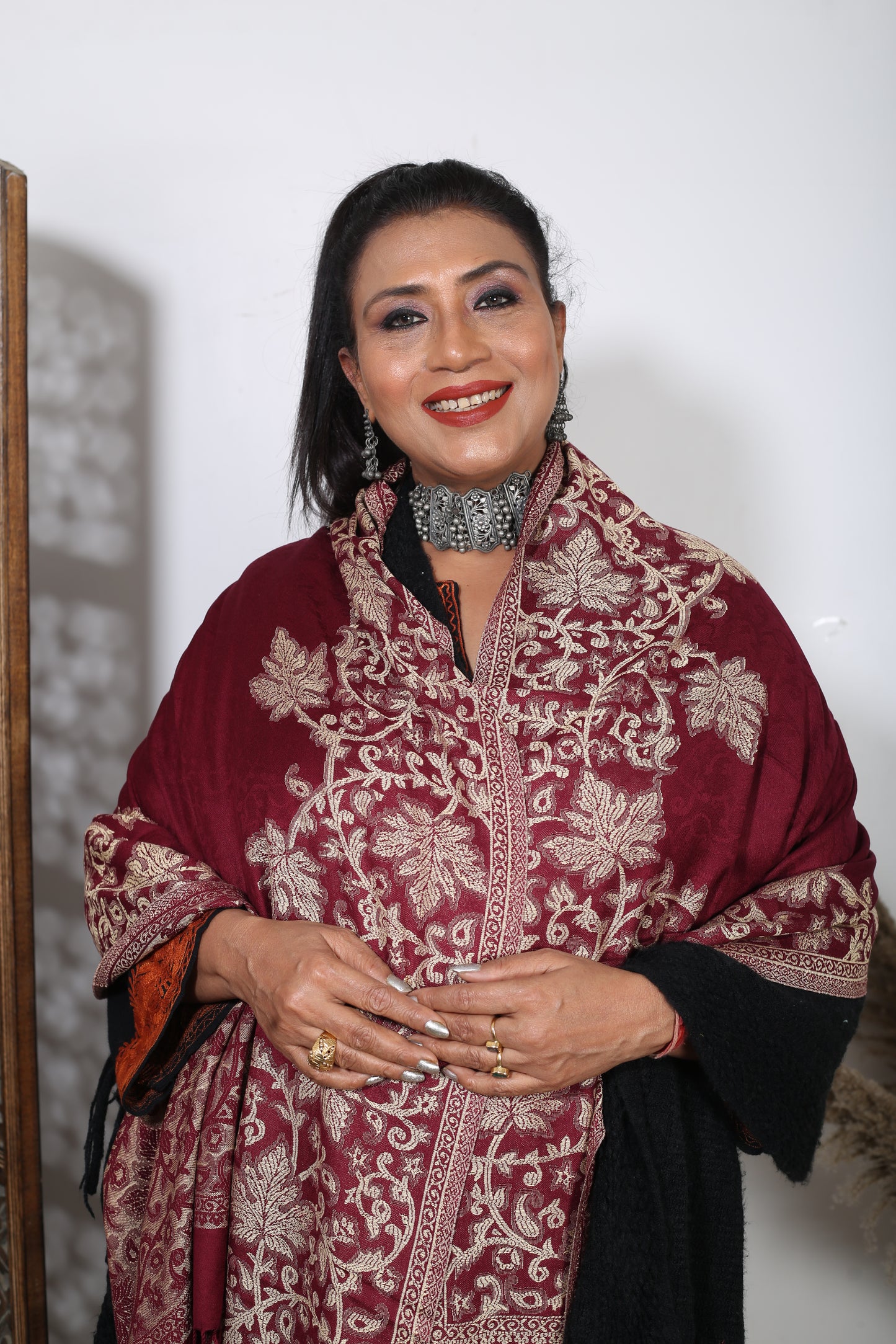 Elegant Maroon Eska Stole – Handcrafted Silk Shawl with Fine Zari Thread Work
