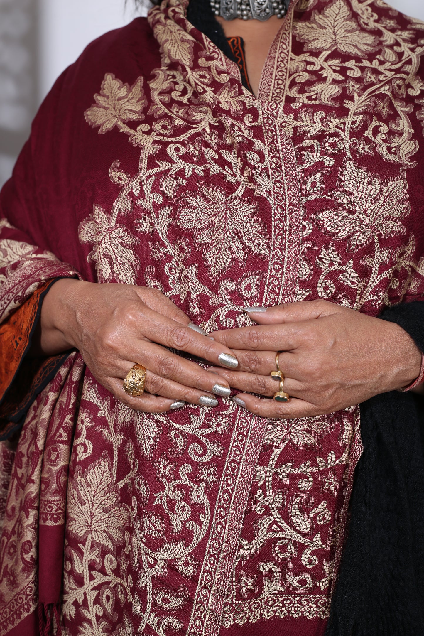 Elegant Maroon Eska Stole – Handcrafted Silk Shawl with Fine Zari Thread Work