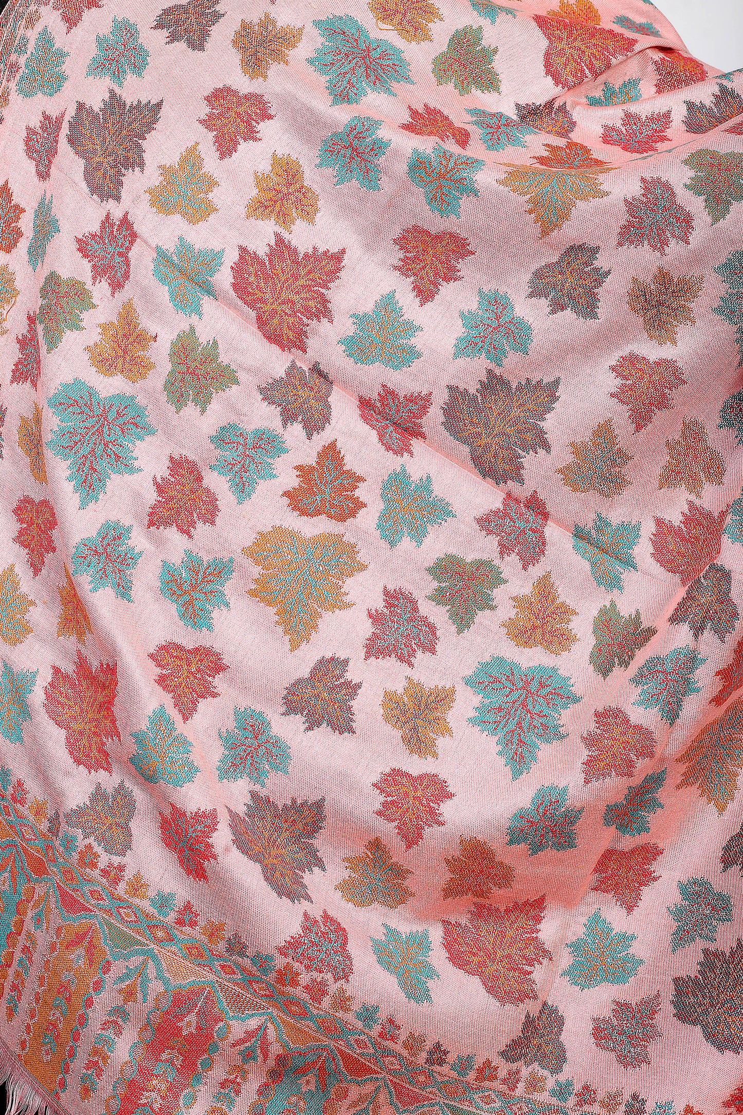 Chinar Patta Shawl – Woven with Tradition, Adorned with Kashmiri Chinar Patta Embroidery for Unmatched Beauty