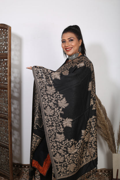 Elegant Black Eska Stole – Handcrafted Silk Shawl with Fine Zari Thread Work