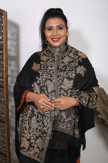 Elegant Black Eska Stole – Handcrafted Silk Shawl with Fine Zari Thread Work