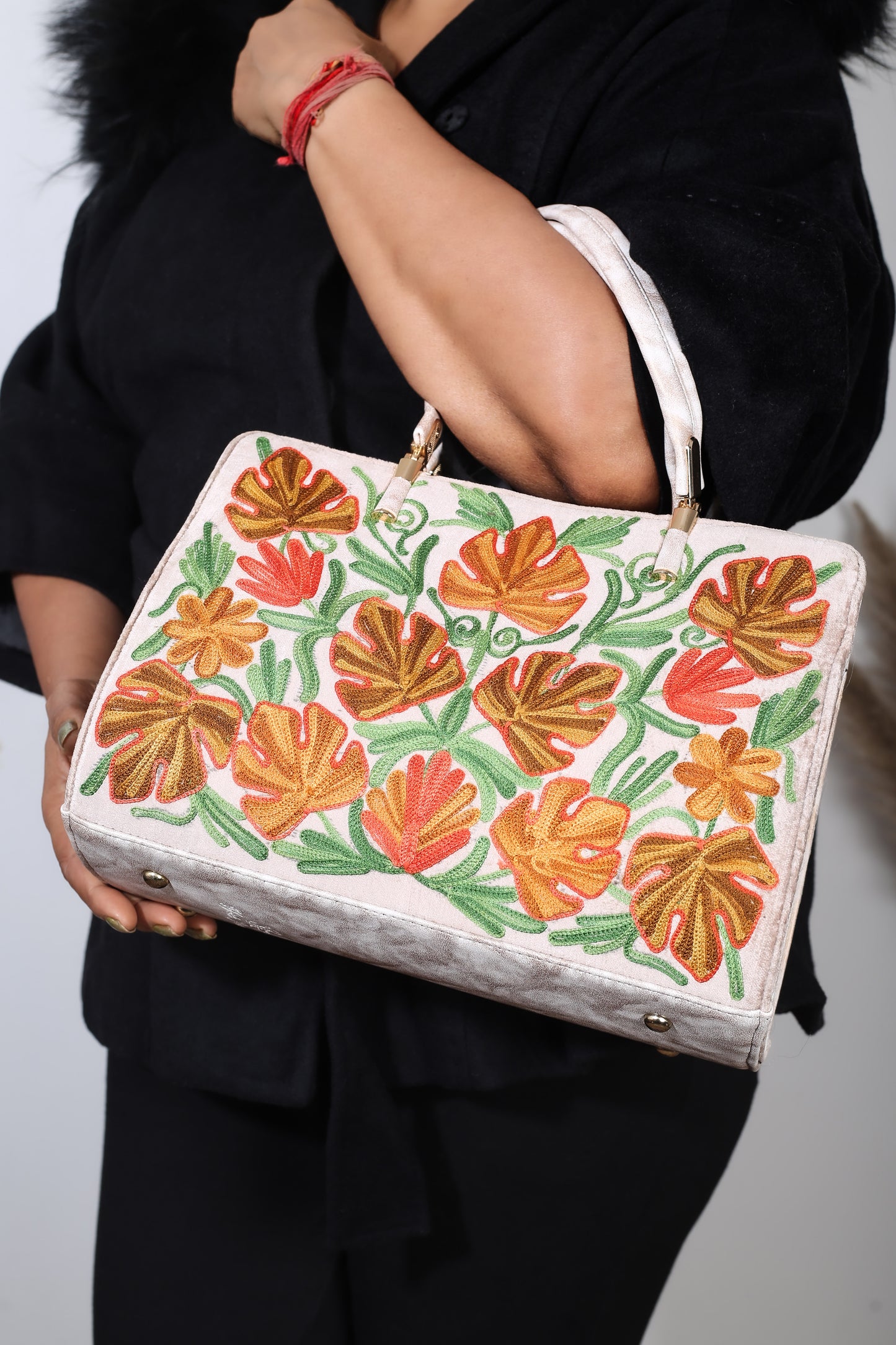 Kashmiri Craft Meets Luxury – Hand-Embroidered Trl Bag by Weaving Mystery