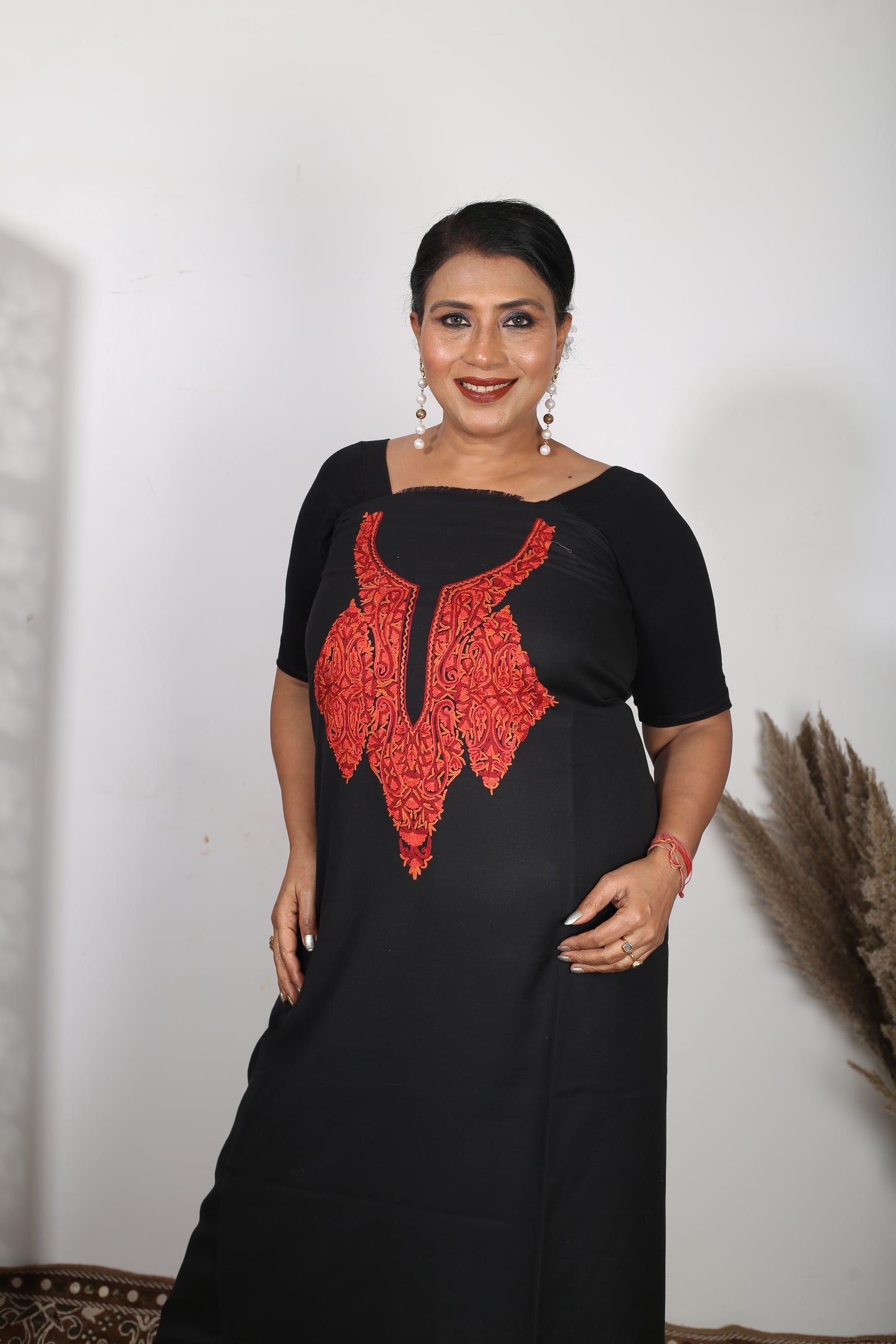 Women's Unstitched Winter Woollen Pashmina Suit Material in black .