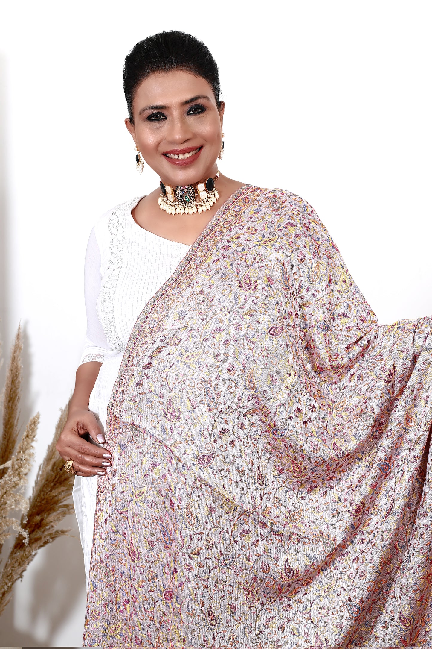 Kani Shawl: Handcrafted Wool Shawl with Rich, Intricate Kani Embroidery for Timeless Elegance