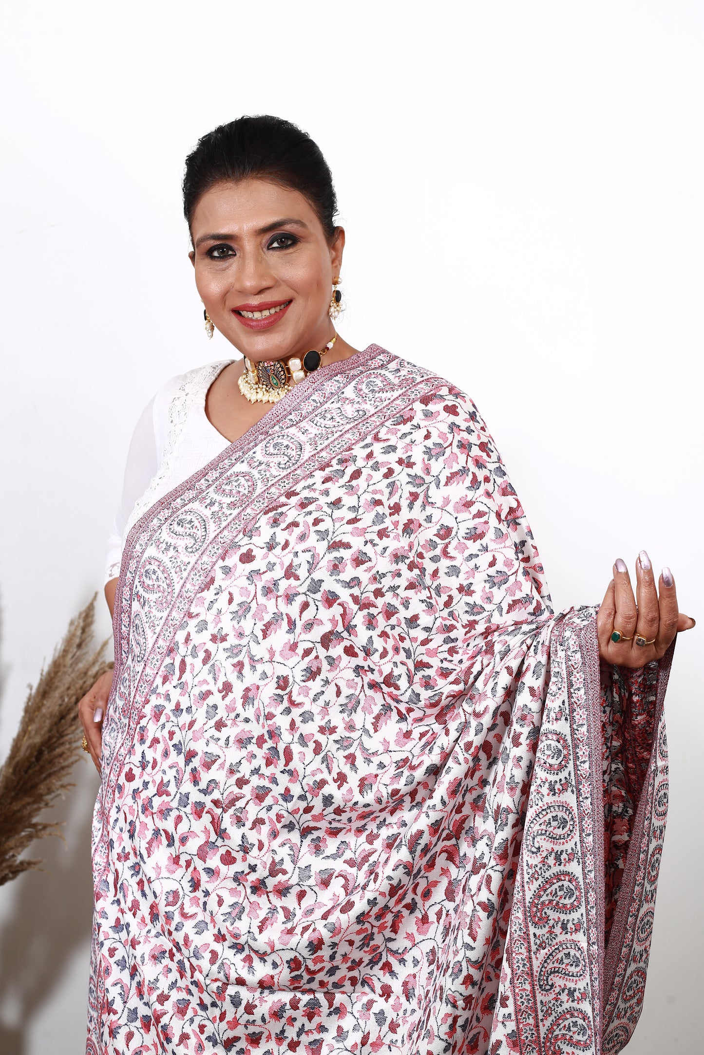 Traditional Kashmiri Kani Shawl – Handwoven Wool Wrap – Timeless Ethnic Scarf – Soft, Warm & Elegant – Ideal for Special Occasions & Gifting (Copy)