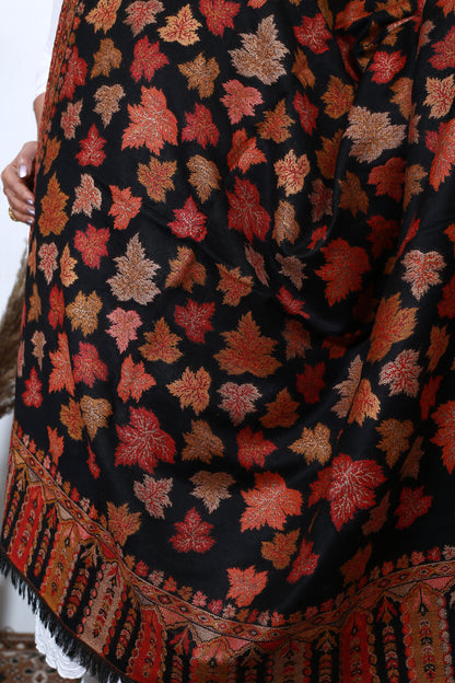 Chinar Patta Shawl – Handwoven Elegance from Kashmir, Embroidered with Timeless Craftsmanship