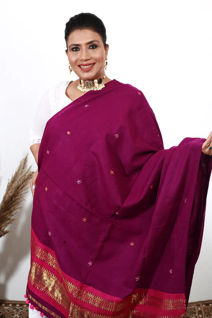 Premium Lagdi Patta Shawl & Hand-Embroidered Sling Bag Set – New Year Festive Deal