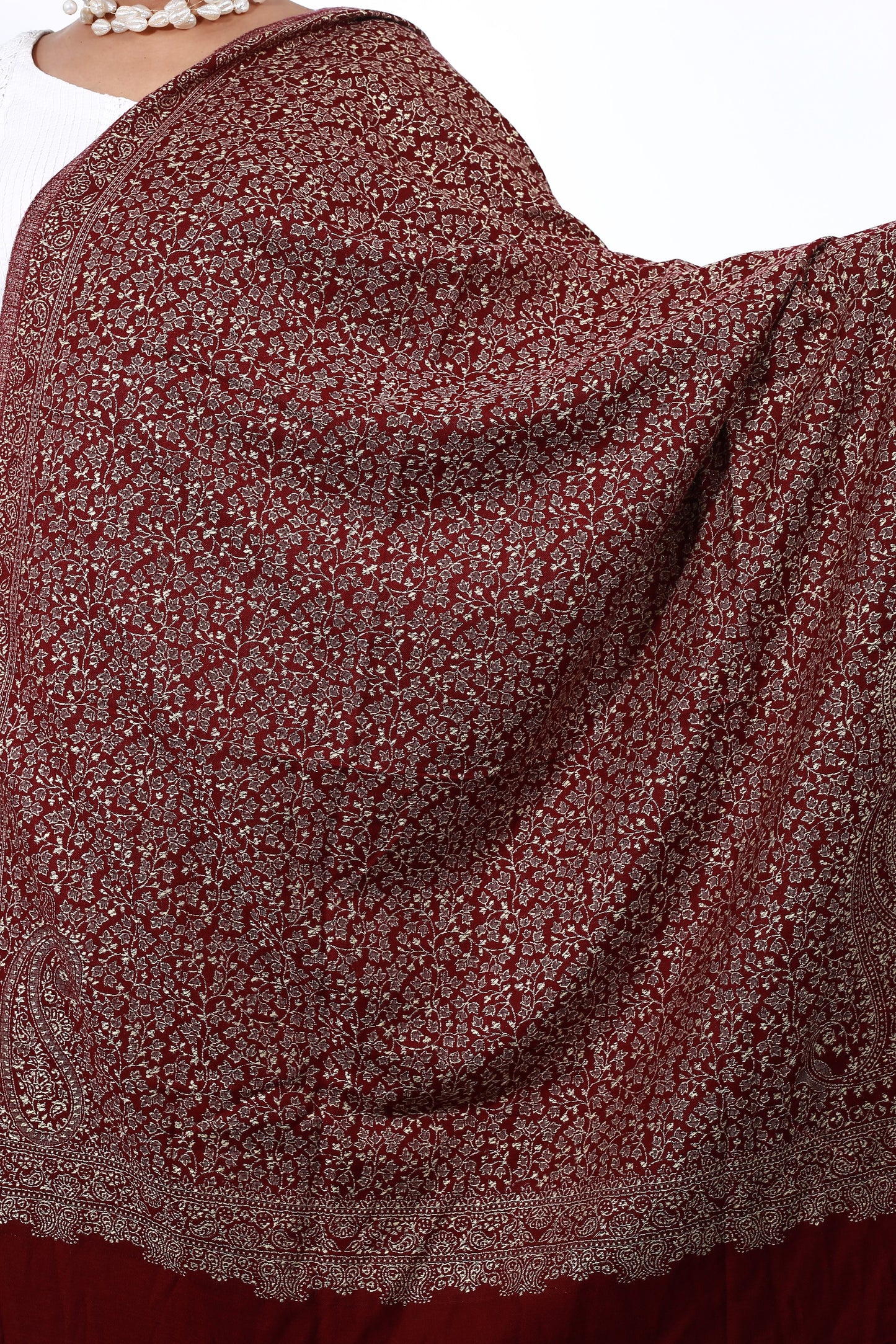 Self Zari Shawl – Exquisite Kashmiri Pashmina with Self Zari & Handcrafted Detailing