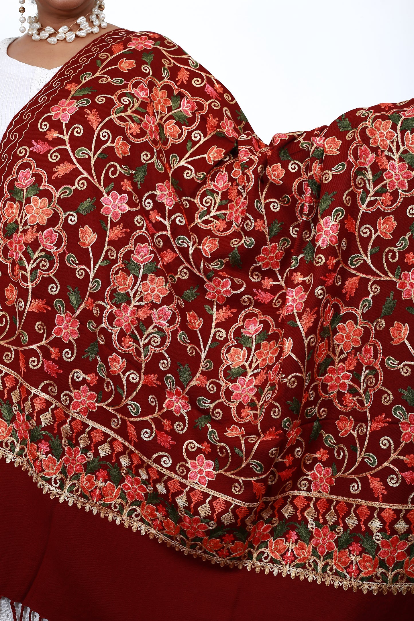 Handmade Aari Embroidery Shawl – Premium Kashmiri Wool Wrap – Soft, Warm & Luxurious – Intricate Floral Art – Timeless Ethnic Elegance