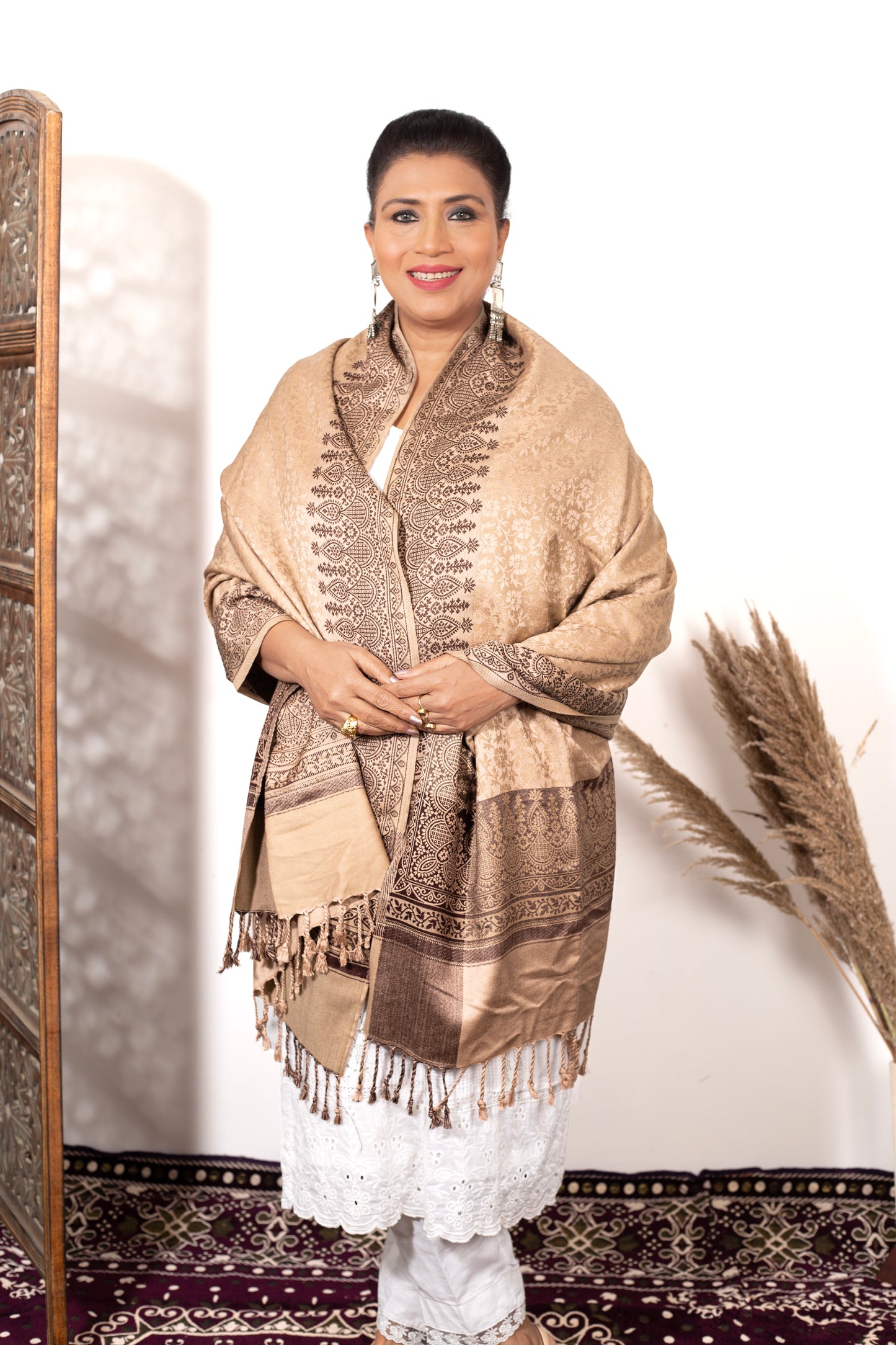 Elegant Self-Design Shawl Brown – Timeless Kashmiri Craftsmanship – Weaving Mystery Collection