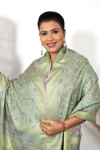 Elegant Zari Stole – Luxurious Silk Wrap with Exquisite Gold Thread Embroidery